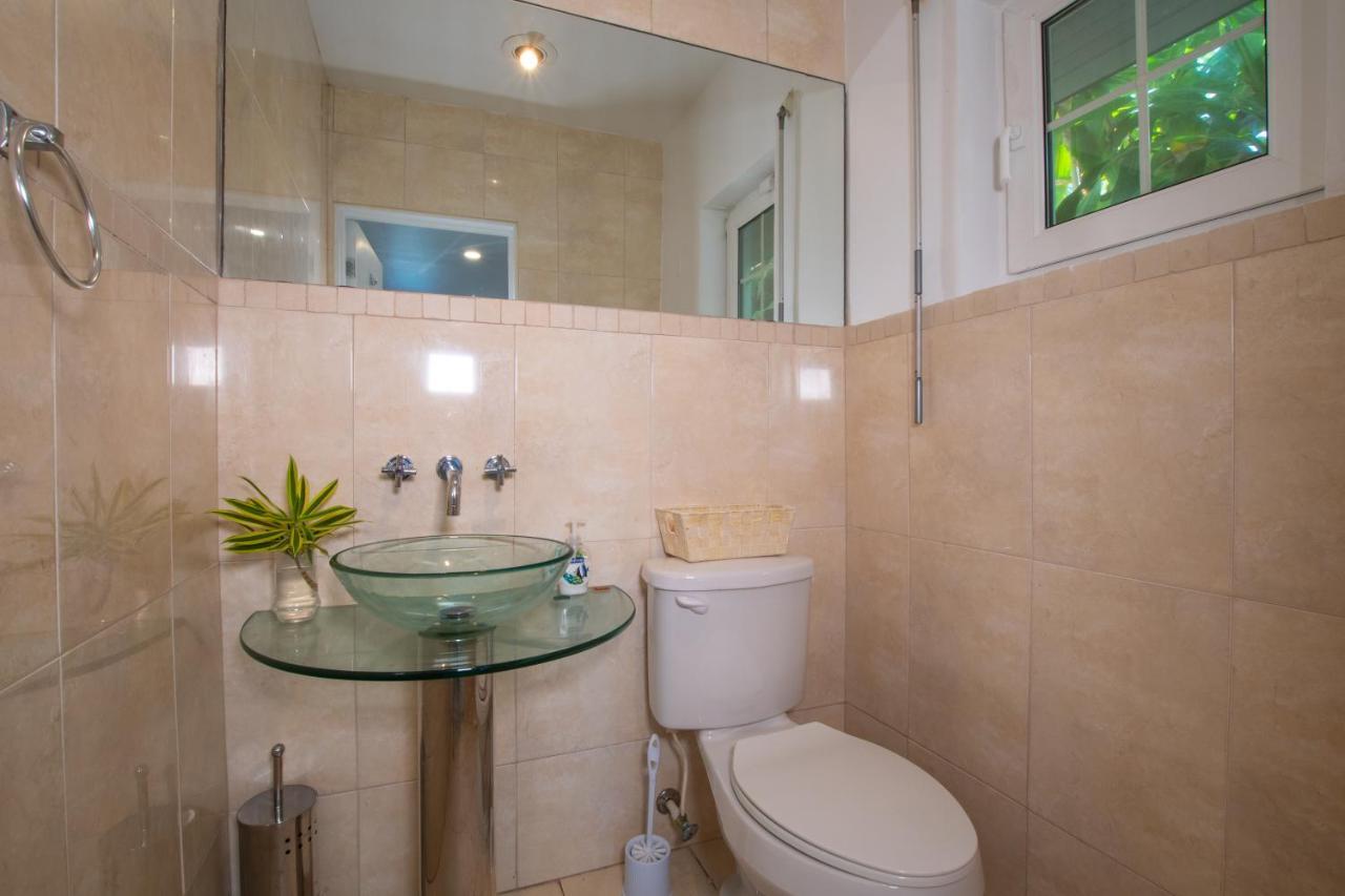 Caprice 9 - Oceanfront Villa - Gated Community With Pool Nassau Eksteriør billede
